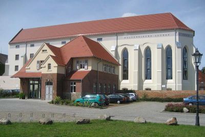 Aussenansicht Kirche Aussenansicht Kirche