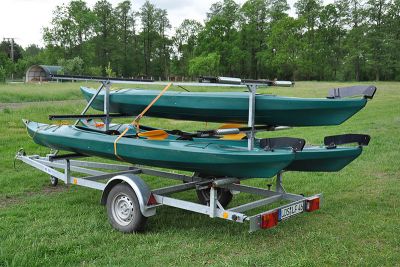 Boote auf einem Hänger Boote auf einem Hänger