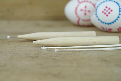 Federn für Ostereier