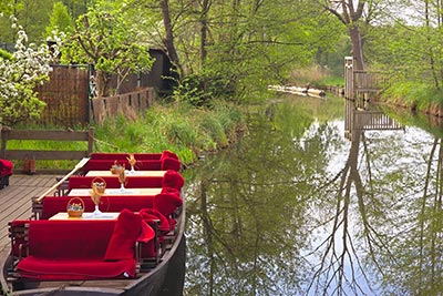 Kahnfahrt in Peitz, Kahn mit Kuscheldecken